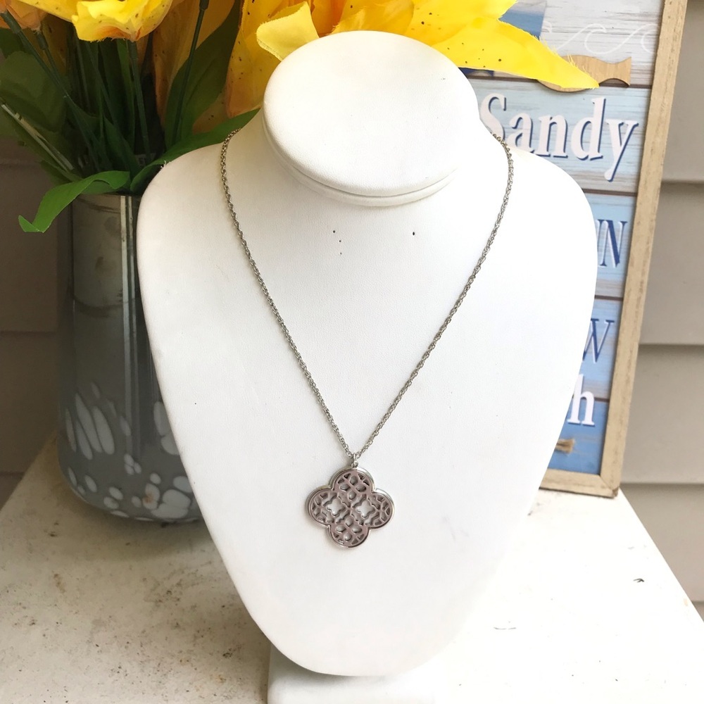 NECKLACES - Picture 13 of 15